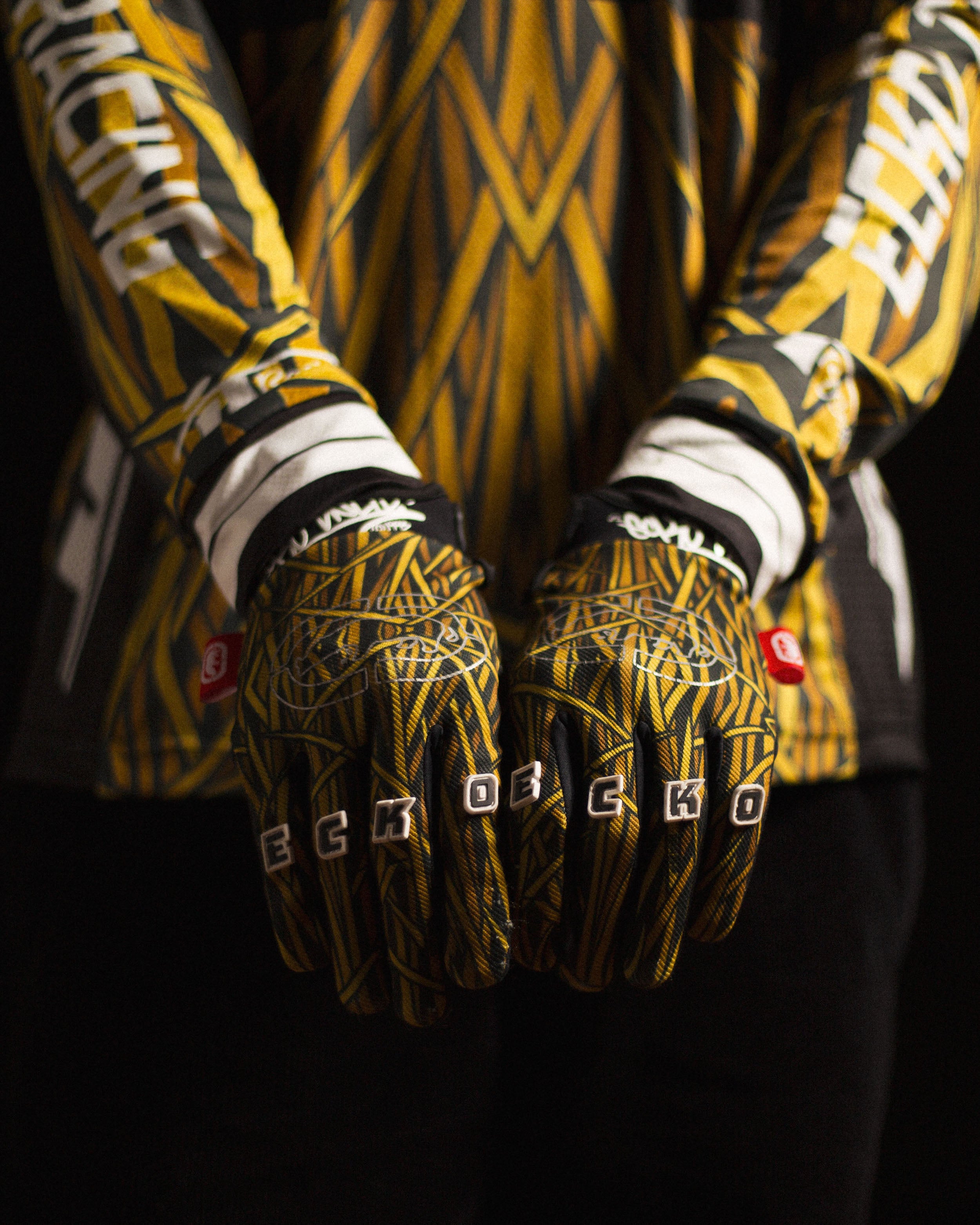 Wheat Land Gloves – ECKO UNLTD